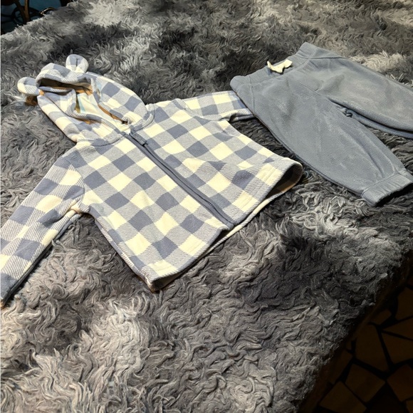 Carters Baby Boy Set - Picture 2 of 2